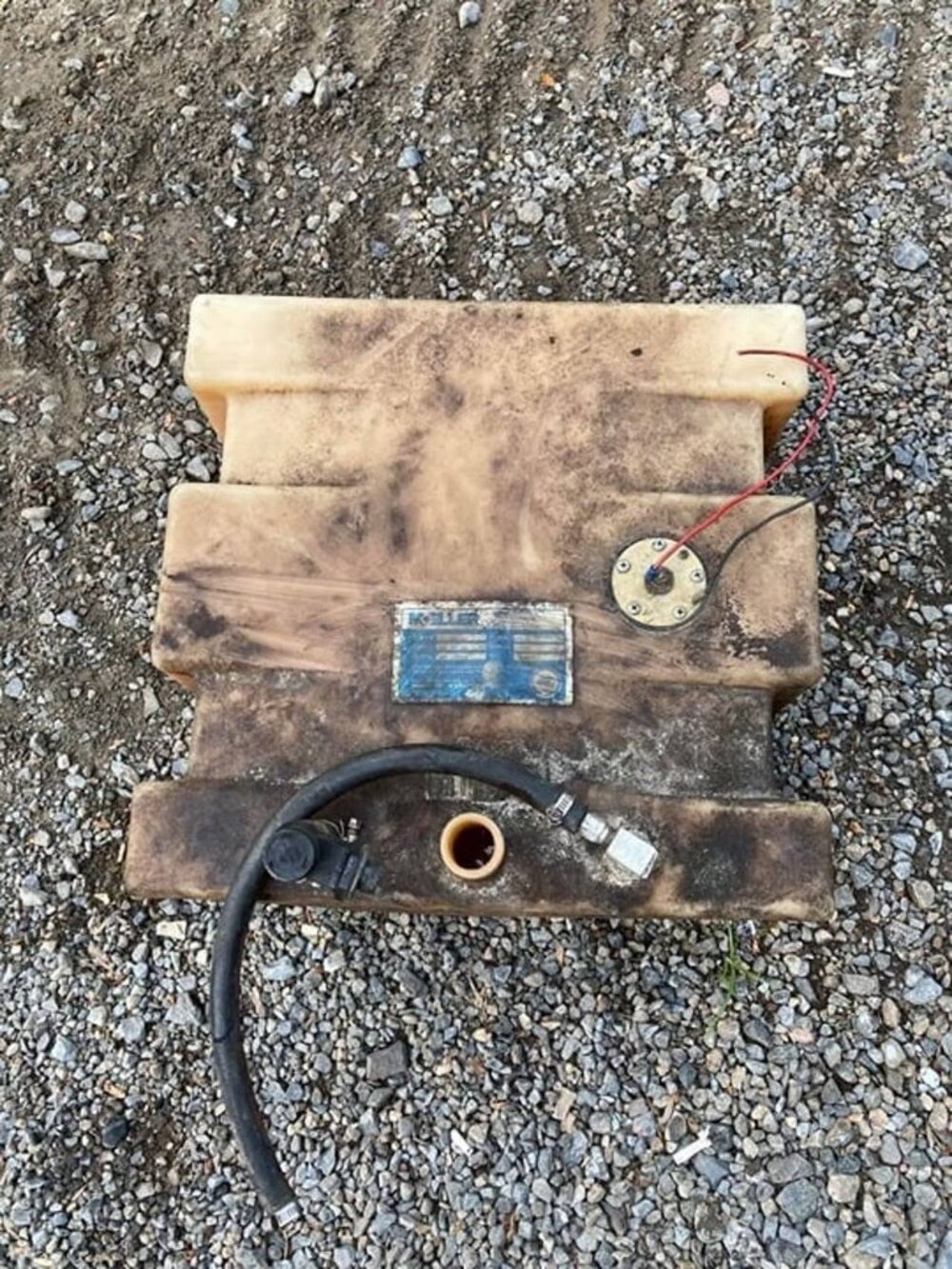 Moeller 15 Gallon Permanent Marine Fuel Tank model number 1599 serial 95-15811
